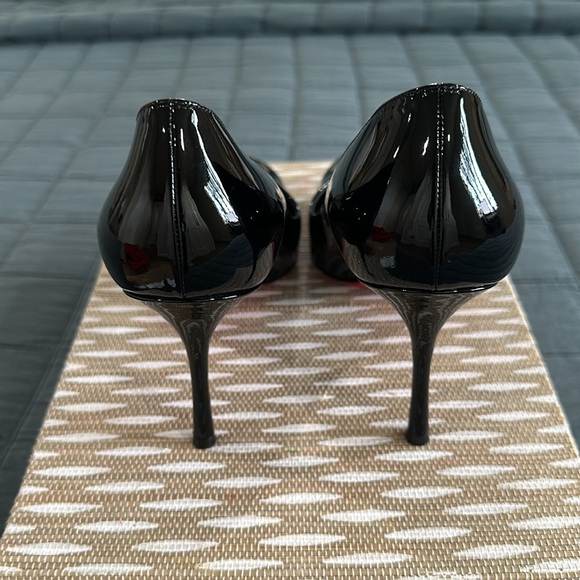 Christian Louboutin Dolly Pump | Black | Sz 39 - Picture 4 of 9